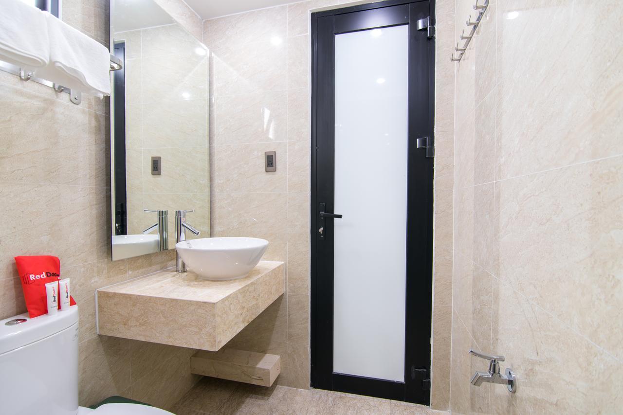 Reddoorz Plus @ Nguyen Trai Street Ho Chi Minh City Exterior photo